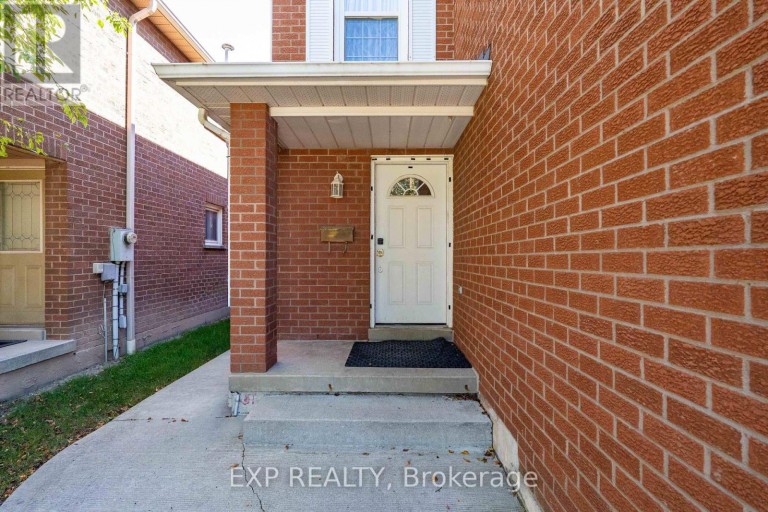 4365 VIOLET ROAD, Mississauga (East Credit), Ontario, L5V1J8