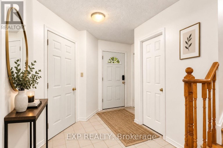 4365 VIOLET ROAD, Mississauga (East Credit), Ontario, L5V1J8