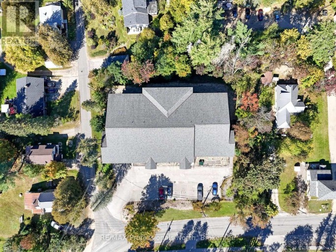 307 - 4 LAKE AVENUE, Dysart et al (Dysart), Ontario, K0M1S0