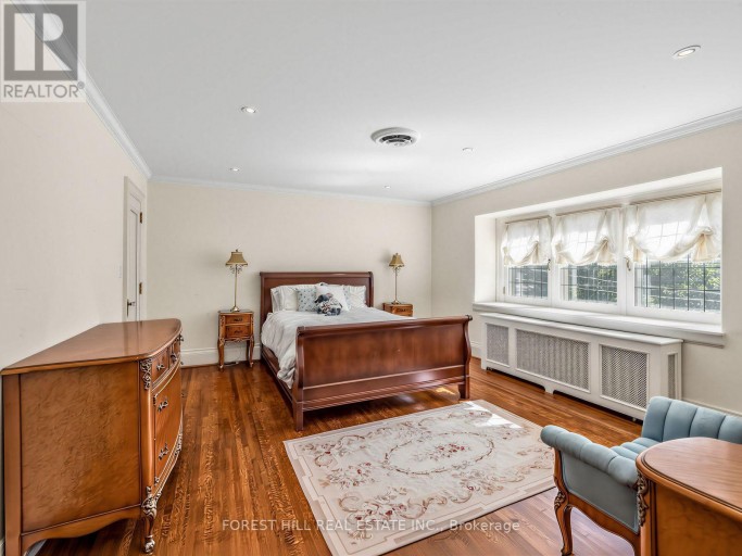 9 ORMSBY CRESCENT, Toronto (Forest Hill South), Ontario, M5P2V2