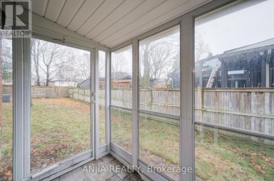 27 JONQUIL CRESCENT Markham (Bullock) Ontario photo 3