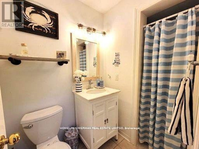 256 MCBRIDE CRESCENT, Newmarket (Summerhill Estates), Ontario, L3X2W4