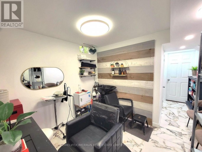 256 MCBRIDE CRESCENT, Newmarket (Summerhill Estates), Ontario, L3X2W4