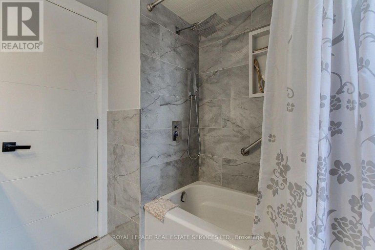 190 BENJAMIN BOAKE TRAIL, Toronto (York University Heights), Ontario, M3J3C4