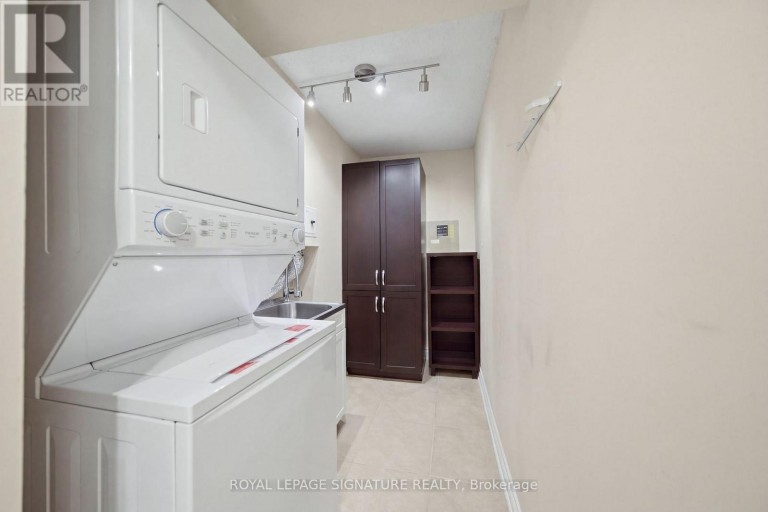 1401 - 5 LISA STREET, Brampton (Queen Street Corridor), Ontario, L6T4T4