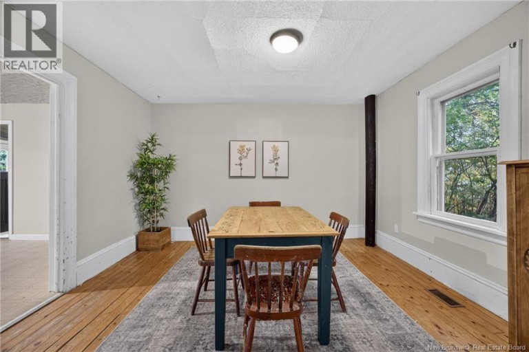 877 Barker Street, Fredericton, New Brunswick, E3A3K4