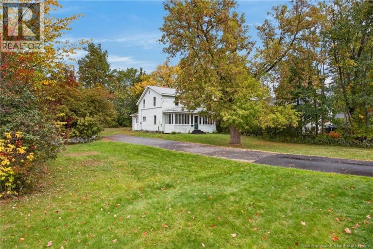 877 Barker Street, Fredericton, New Brunswick, E3A3K4