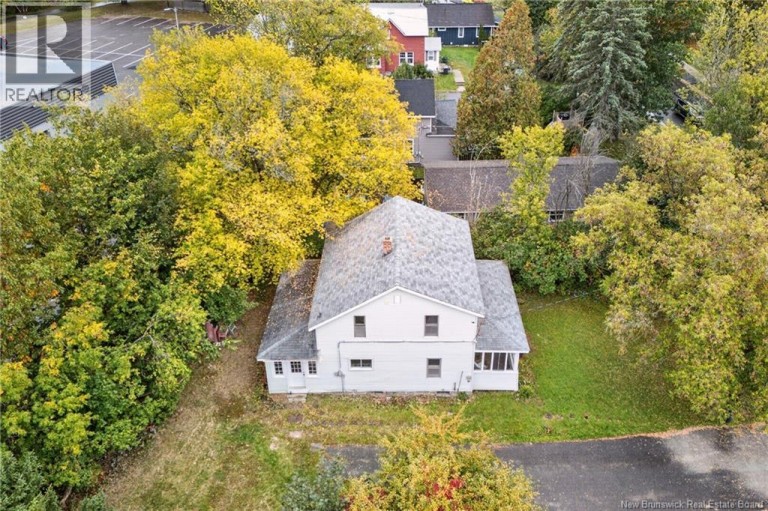 877 Barker Street, Fredericton, New Brunswick, E3A3K4