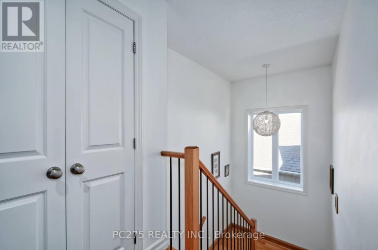 16 PEREGRINE AVENUE, Middlesex Centre (Kilworth), Ontario, N0L1R0