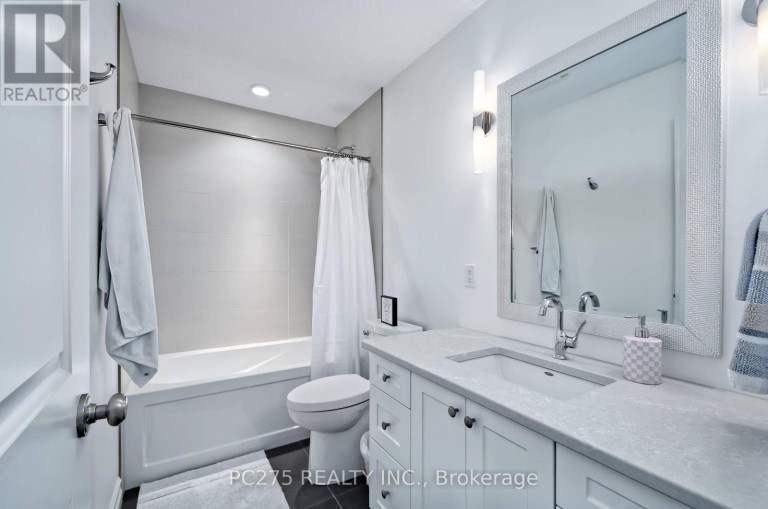 16 PEREGRINE AVENUE, Middlesex Centre (Kilworth), Ontario, N0L1R0