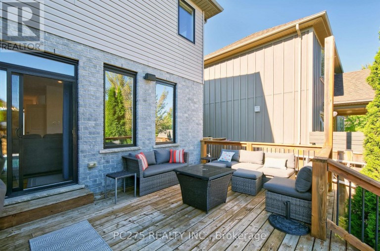 16 PEREGRINE AVENUE, Middlesex Centre (Kilworth), Ontario, N0L1R0