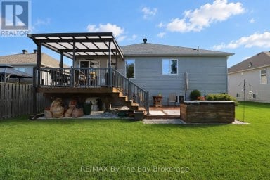 8 MIDDLEPORT DRIVE Wasaga Beach Ontario photo 4