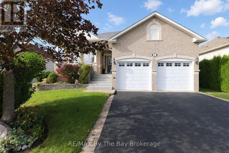 8 MIDDLEPORT DRIVE, Wasaga Beach, Ontario, L9Z3C1