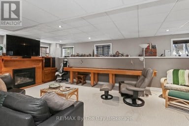 8 MIDDLEPORT DRIVE Wasaga Beach Ontario photo 5