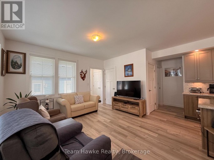 10 SAMANTHA LANE, Midland, Ontario, L4R0H4