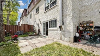 110 COURVILLE COACH WAY Toronto (Pleasant View) Ontario photo 37