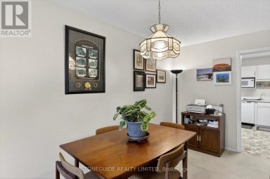 10 - 21 PADDOCK WOOD Peterborough (Ashburnham Ward 4) Ontario photo 12