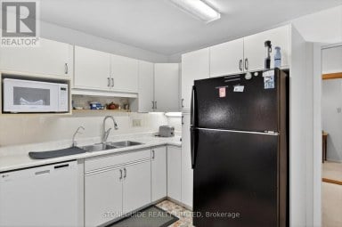 10 - 21 PADDOCK WOOD Peterborough (Ashburnham Ward 4) Ontario photo 15