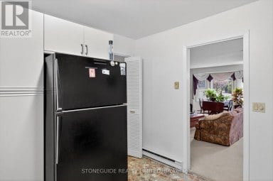 10 - 21 PADDOCK WOOD Peterborough (Ashburnham Ward 4) Ontario photo 16