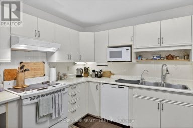 10 - 21 PADDOCK WOOD Peterborough (Ashburnham Ward 4) Ontario photo 18
