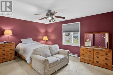10 - 21 PADDOCK WOOD Peterborough (Ashburnham Ward 4) Ontario photo 28