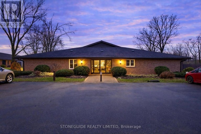 10 - 21 PADDOCK WOOD, Peterborough (Ashburnham Ward 4), Ontario, K9H7H2