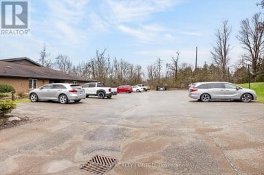 10 - 21 PADDOCK WOOD Peterborough (Ashburnham Ward 4) Ontario photo 37