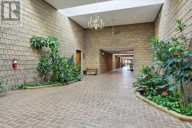 10 - 21 PADDOCK WOOD Peterborough (Ashburnham Ward 4) Ontario photo 44