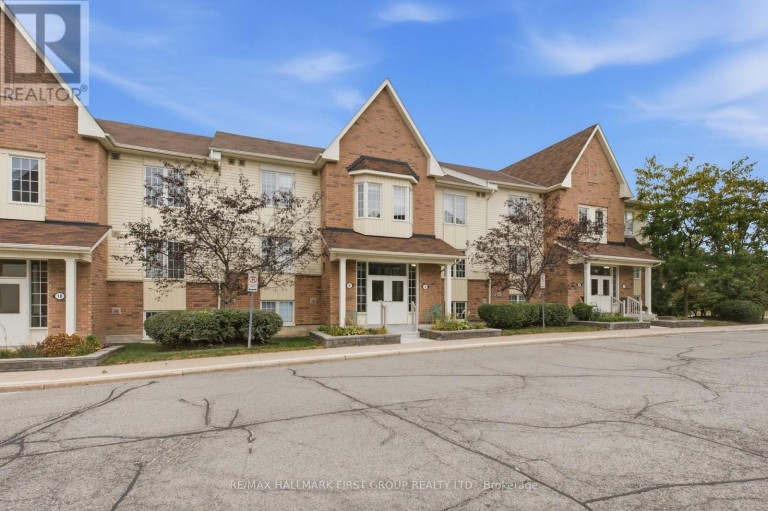 3 - 8 PETRA WAY, Whitby (Pringle Creek), Ontario, L1R0A6