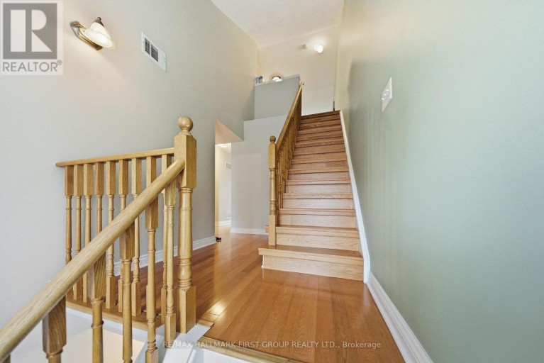 3 - 8 PETRA WAY, Whitby (Pringle Creek), Ontario, L1R0A6