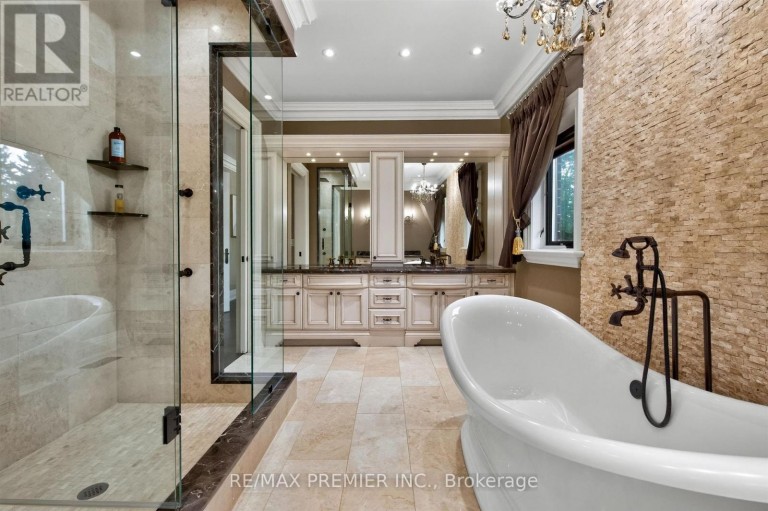 243 RUMBLE AVENUE, Richmond Hill (Mill Pond), Ontario, L4C4G5