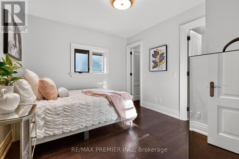 243 RUMBLE AVENUE, Richmond Hill (Mill Pond), Ontario, L4C4G5