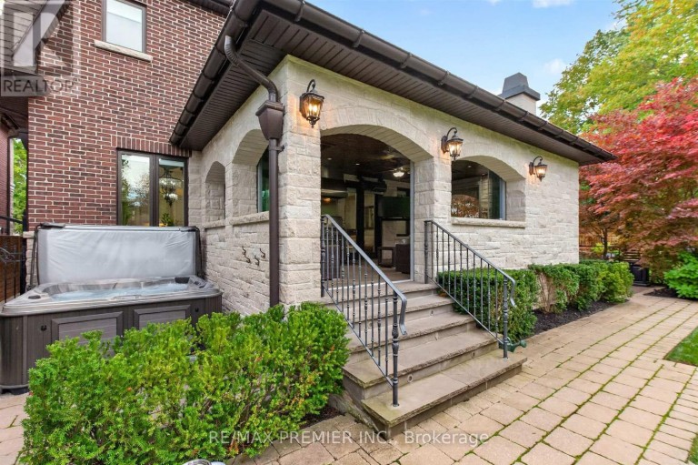 243 RUMBLE AVENUE, Richmond Hill (Mill Pond), Ontario, L4C4G5