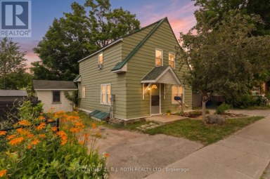 356 WEST STREET N Orillia Ontario photo 1