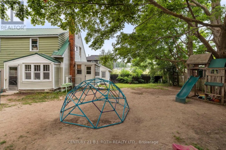 356 WEST STREET N, Orillia, Ontario, L3V5E4