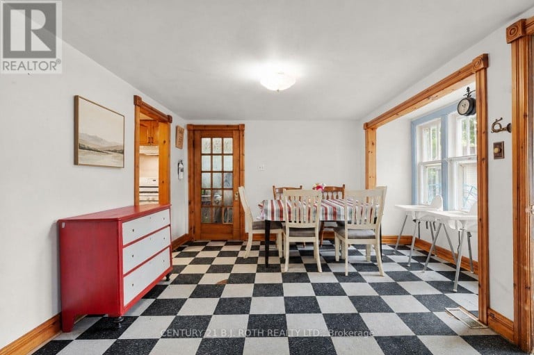 356 WEST STREET N, Orillia, Ontario, L3V5E4