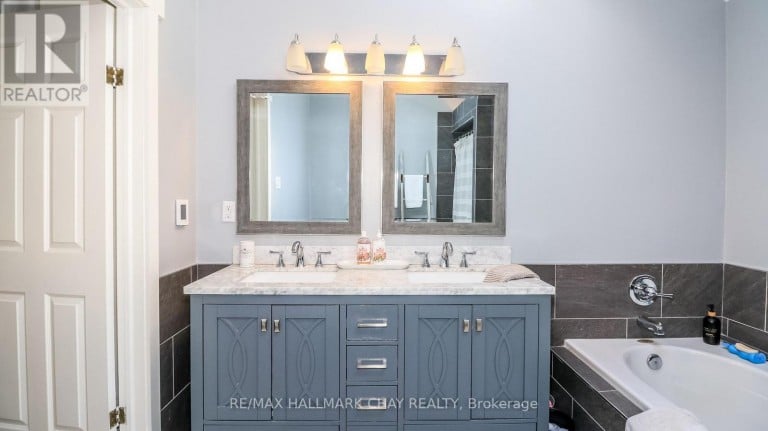 46 PINE RIDGE TRAIL, Oro-Medonte (Horseshoe Valley), Ontario, L4M4Y8