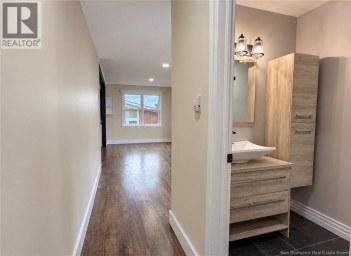 375 St Anne Bathurst New Brunswick photo 14