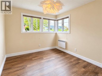 375 St Anne Bathurst New Brunswick photo 18