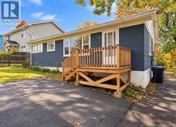 375 St Anne Bathurst New Brunswick photo 2
