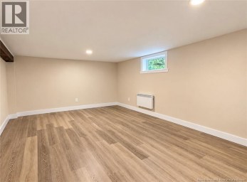 375 St Anne Bathurst New Brunswick photo 22