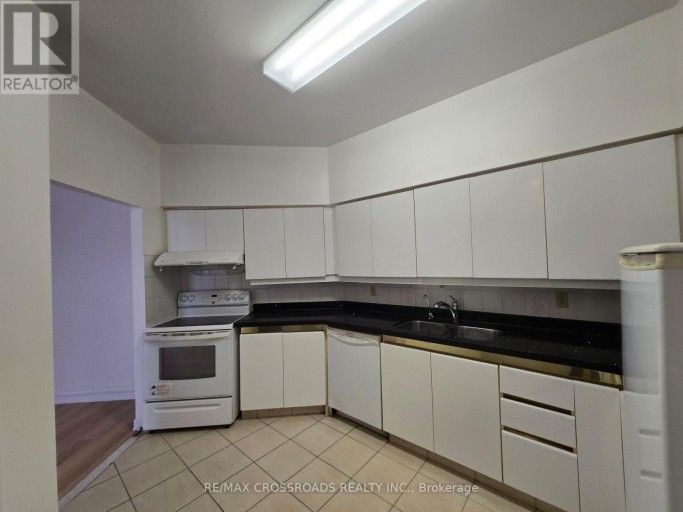 PH02 - 9 CHALMERS ROAD, Richmond Hill (Doncrest), Ontario, L4B3N3