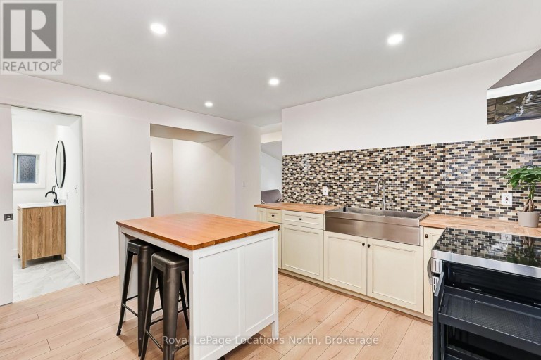 40 MARKET STREET, Collingwood, Ontario, L9Y3M6