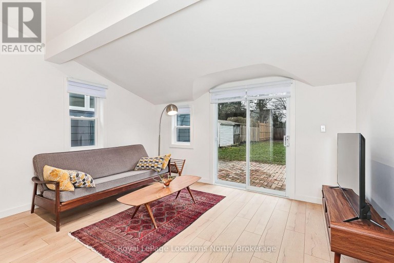 40 MARKET STREET, Collingwood, Ontario, L9Y3M6
