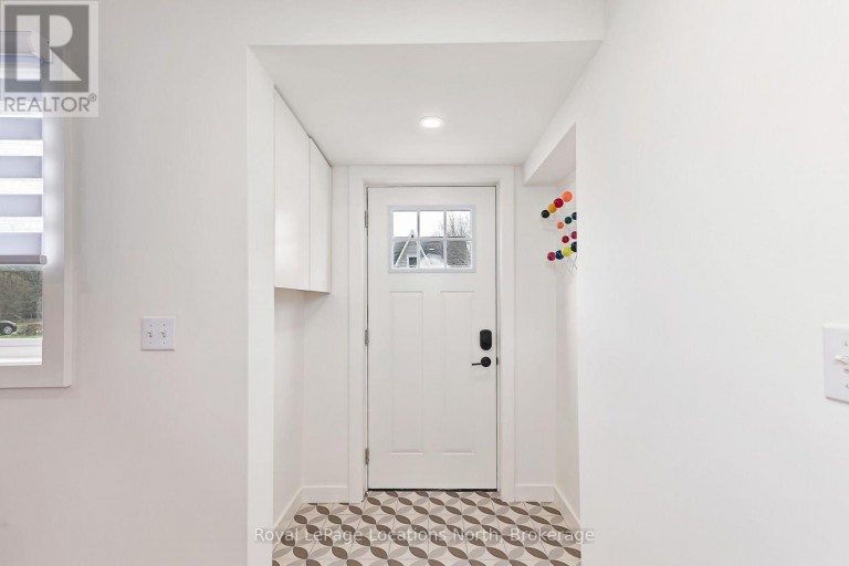 40 MARKET STREET, Collingwood, Ontario, L9Y3M6