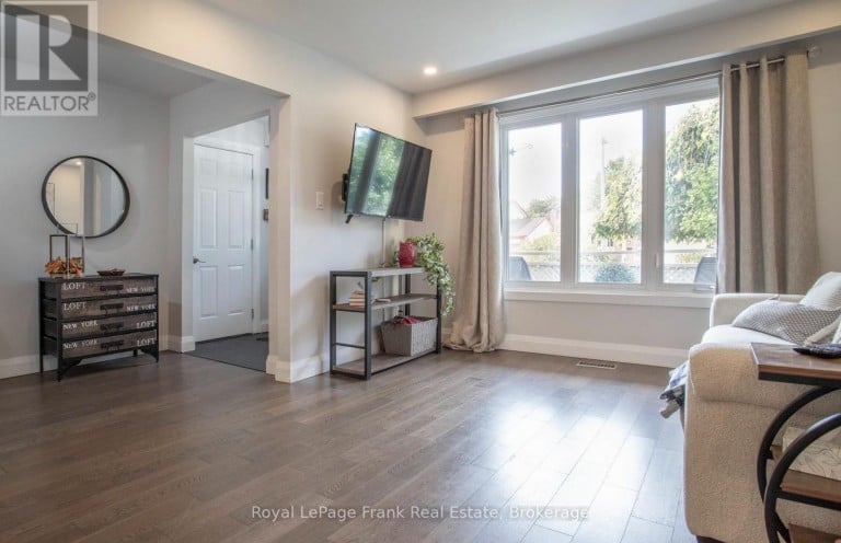 5 ALONNA STREET, Clarington (Bowmanville), Ontario, L1C3P5