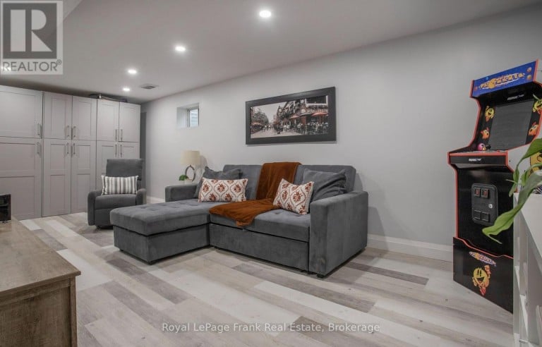 5 ALONNA STREET, Clarington (Bowmanville), Ontario, L1C3P5