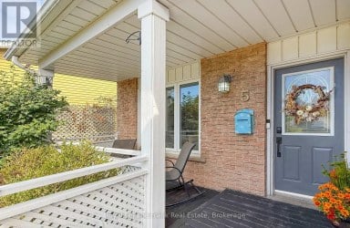 5 ALONNA STREET Clarington (Bowmanville) Ontario photo 4