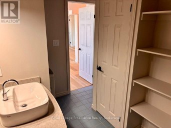 303 - 172 MAIN STREET Prince Edward County (Picton Ward) Ontario photo 21