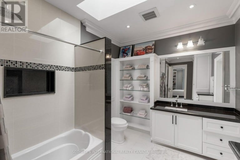 45 CRESTWOOD ROAD, Vaughan (Crestwood-Springfarm-Yorkhill), Ontario, L4J1A4